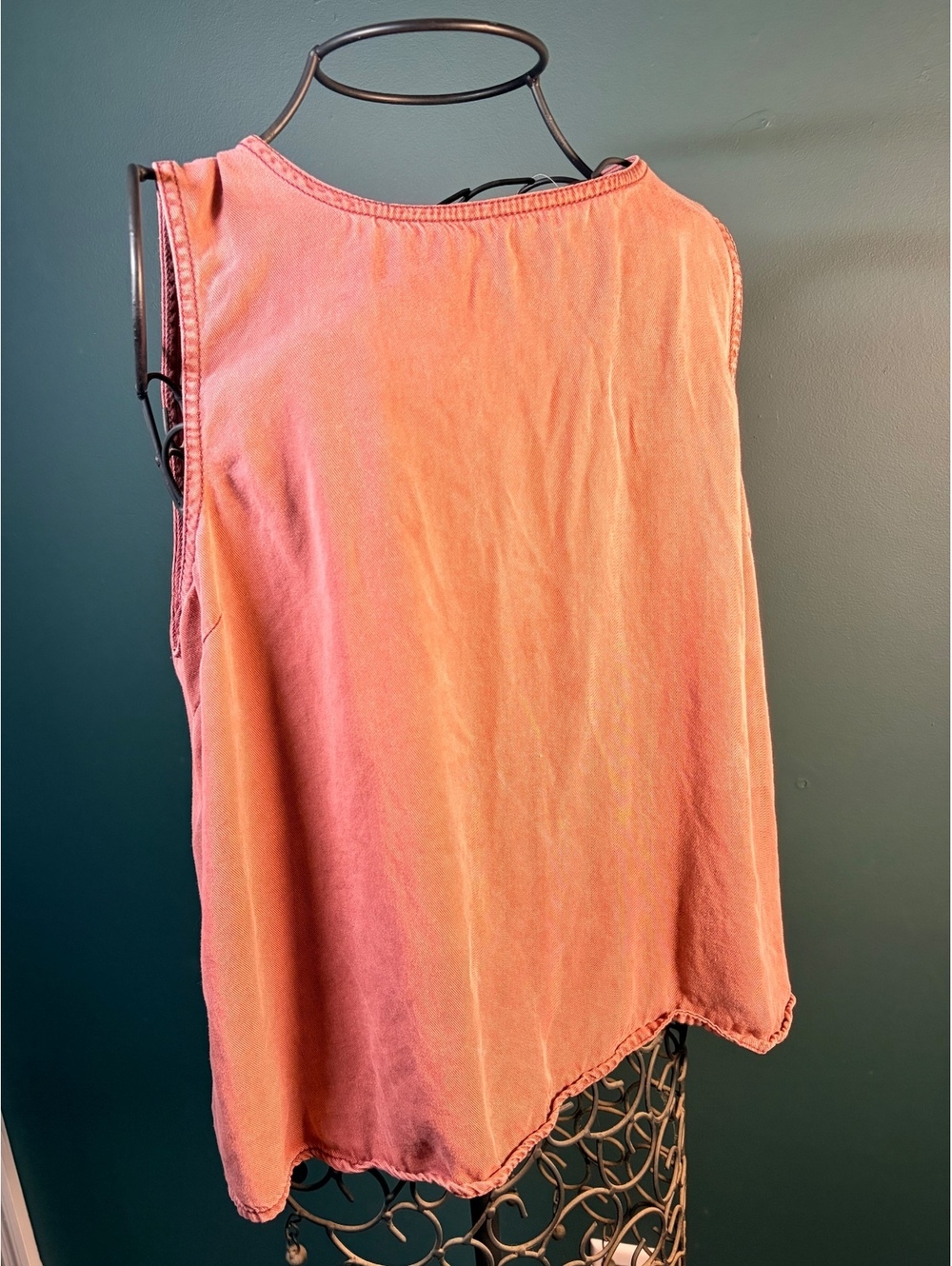 C&C California Mauve Pink 100% Lyocell Button Back Sleeveless Tank Top Medium